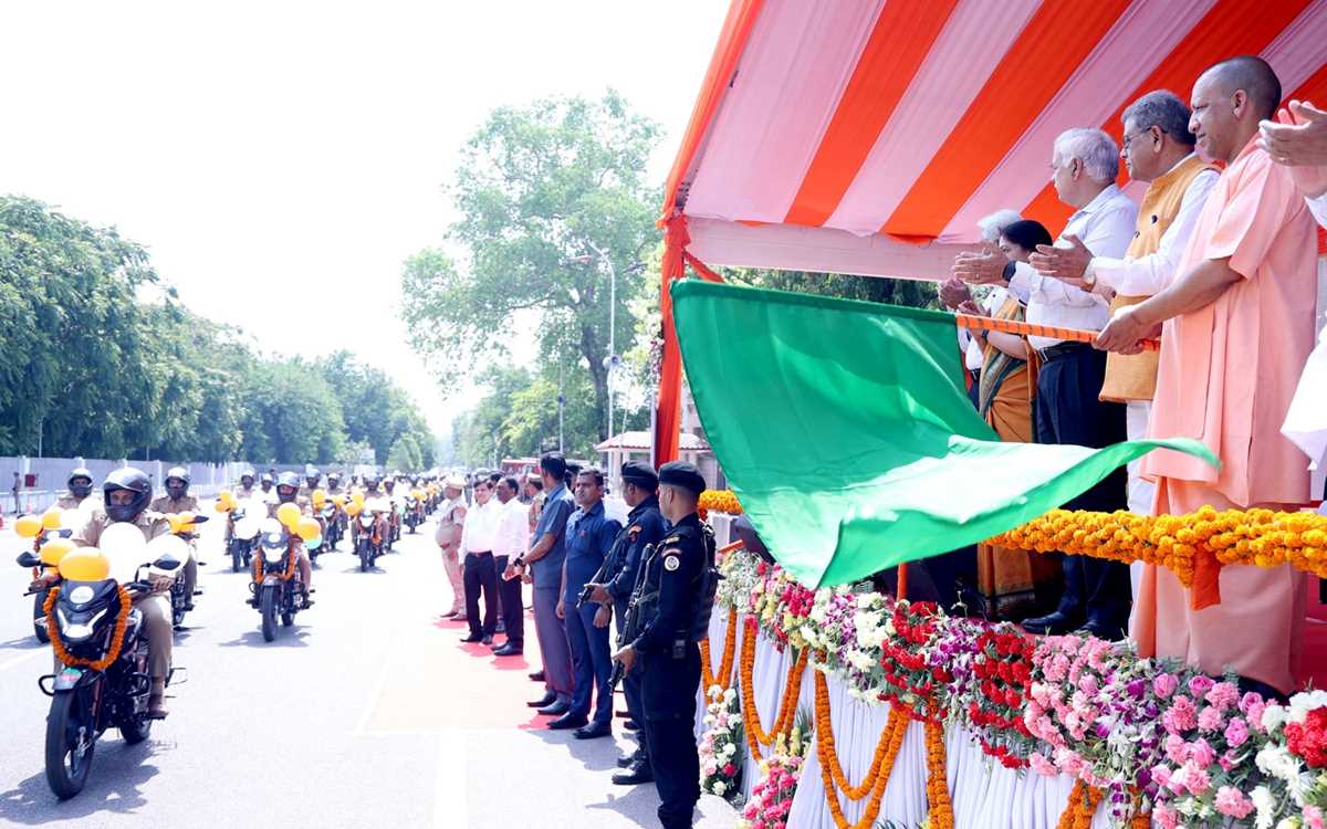 सारस और बारहसिंघा के लिए जंगलों में विकसित किये जाएं विशेष पार्क : योगी